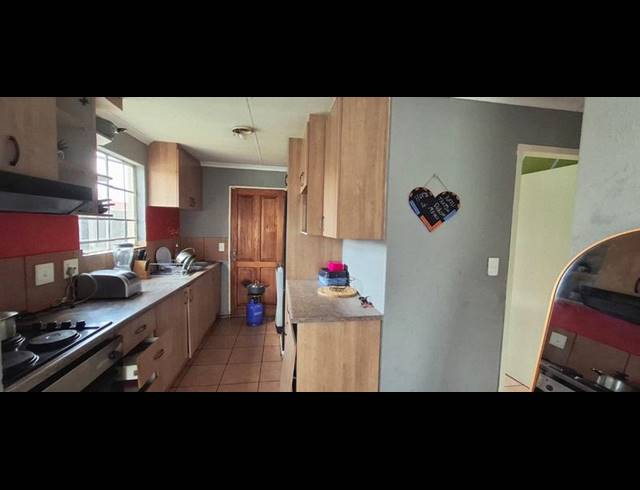 3 BEDROOM HOUSE FOR SALE IN TERENURE